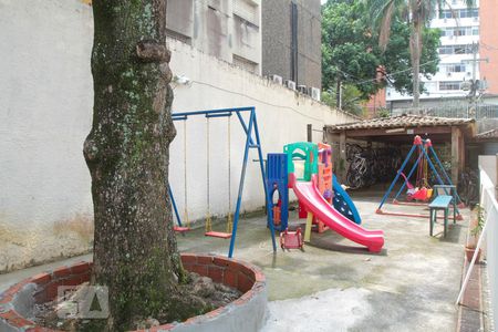 Apartamento à venda com 110m², 3 quartos e sem vaga Apartamento à venda com 110m², 3 quartos e sem vagaÁrea Comum - Playground