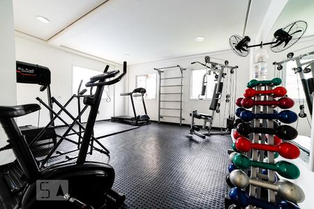 Apartamento para alugar com 54m², 2 quartos e 1 vaga Apartamento para alugar com 54m², 2 quartos e 1 vagaÁrea Comum - Academia