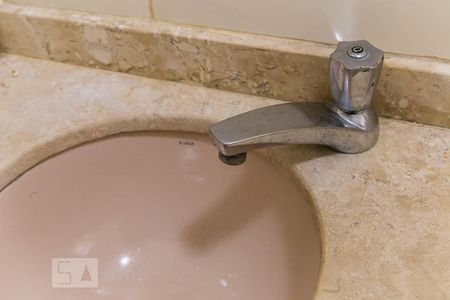 Casa à venda com 100m², 3 quartos e 2 vagas Casa à venda com 100m², 3 quartos e 2 vagasBanheiro social - Torneira