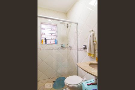 Casa à venda com 100m², 3 quartos e 2 vagas Casa à venda com 100m², 3 quartos e 2 vagasBanheiro da suíte