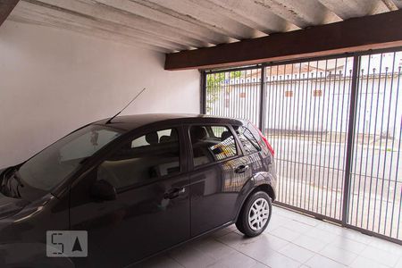 Casa à venda com 100m², 3 quartos e 2 vagas Casa à venda com 100m², 3 quartos e 2 vagasGaragem