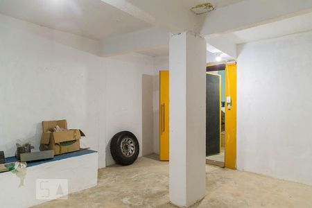 Casa à venda com 100m², 3 quartos e 2 vagas Casa à venda com 100m², 3 quartos e 2 vagasSalão