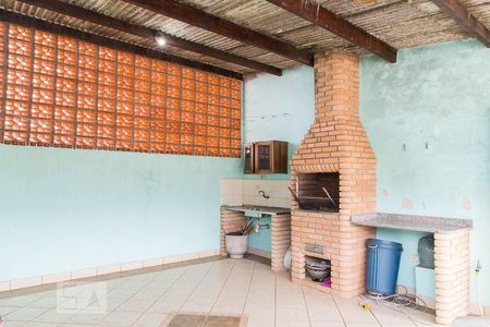 Casa à venda com 100m², 3 quartos e 2 vagas Casa à venda com 100m², 3 quartos e 2 vagasÁrea da churrasqueira