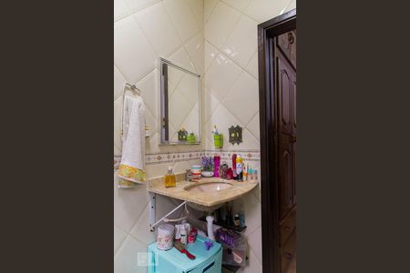 Casa à venda com 100m², 3 quartos e 2 vagas Casa à venda com 100m², 3 quartos e 2 vagasBanheiro da suíte