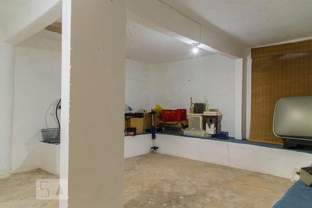 Casa à venda com 100m², 3 quartos e 2 vagas Casa à venda com 100m², 3 quartos e 2 vagasSalão