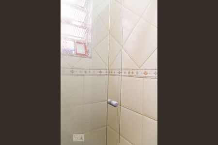 Casa à venda com 100m², 3 quartos e 2 vagas Casa à venda com 100m², 3 quartos e 2 vagasBanheiro social