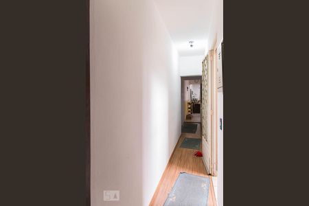 Casa à venda com 100m², 3 quartos e 2 vagas Casa à venda com 100m², 3 quartos e 2 vagasCorredor