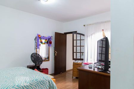 Casa à venda com 100m², 3 quartos e 2 vagas Casa à venda com 100m², 3 quartos e 2 vagasSuíte