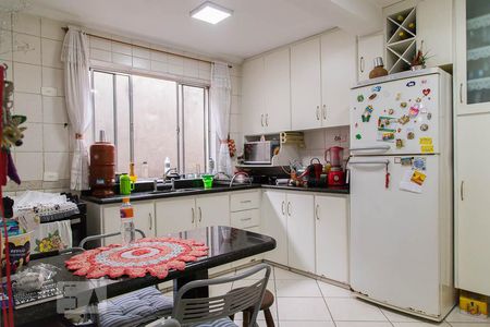 Casa à venda com 100m², 3 quartos e 2 vagas Casa à venda com 100m², 3 quartos e 2 vagasCozinha