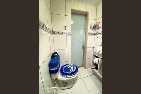 Casa à venda com 450m², 5 quartos e 4 vagasBanheiro 2