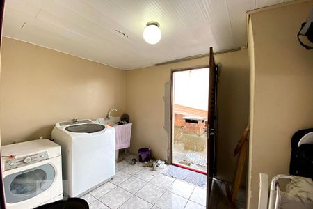 Casa à venda com 450m², 5 quartos e 4 vagasÁrea de Serviço 2