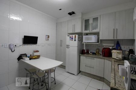 Casa à venda com 164m², 3 quartos e 4 vagas Casa à venda com 164m², 3 quartos e 4 vagasCozinha