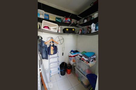 Casa à venda com 164m², 3 quartos e 4 vagas Casa à venda com 164m², 3 quartos e 4 vagasDespensa