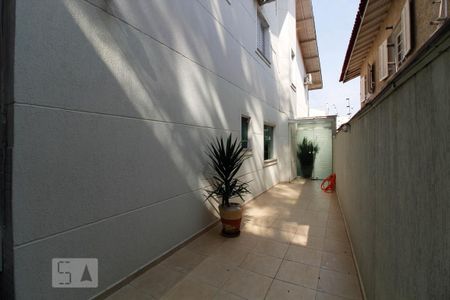 Casa à venda com 164m², 3 quartos e 4 vagas Casa à venda com 164m², 3 quartos e 4 vagasQuintal