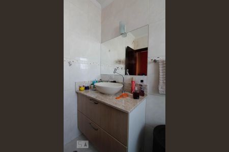 Casa à venda com 164m², 3 quartos e 4 vagas Casa à venda com 164m², 3 quartos e 4 vagasBanheiro da Suíte