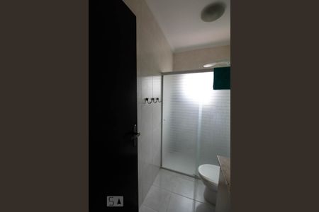 Casa à venda com 164m², 3 quartos e 4 vagas Casa à venda com 164m², 3 quartos e 4 vagasBanheiro Social