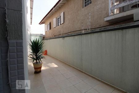 Casa à venda com 164m², 3 quartos e 4 vagas Casa à venda com 164m², 3 quartos e 4 vagasQuintal
