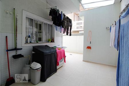 Casa à venda com 164m², 3 quartos e 4 vagas Casa à venda com 164m², 3 quartos e 4 vagasÁrea de Serviço