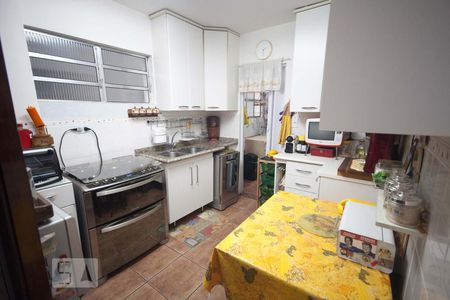 Apartamento à venda com 80m², 2 quartos e 1 vaga Apartamento à venda com 80m², 2 quartos e 1 vagaCozinha