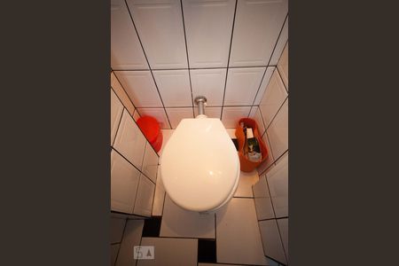 Apartamento à venda com 80m², 2 quartos e 1 vaga Apartamento à venda com 80m², 2 quartos e 1 vagaBanheiro social