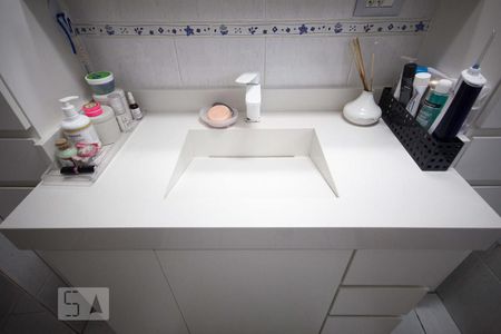 Apartamento à venda com 80m², 2 quartos e 1 vaga Apartamento à venda com 80m², 2 quartos e 1 vagaBanheiro Suite