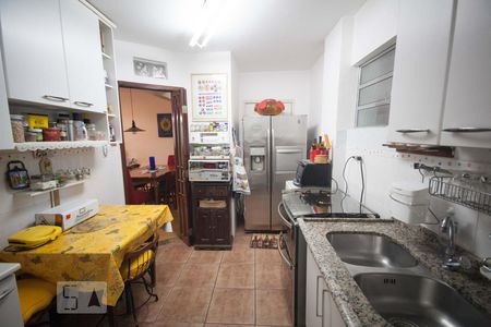 Apartamento à venda com 80m², 2 quartos e 1 vaga Apartamento à venda com 80m², 2 quartos e 1 vagaCozinha