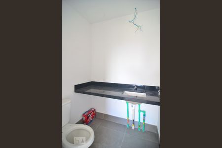 Banheiro de kitnet/studio à venda com 1 quarto, 38m² em Marechal Rondon, Canoas