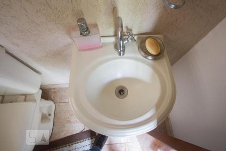 Casa à venda com 330m², 5 quartos e 6 vagasDetalhe Lavabo