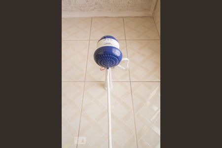 Casa à venda com 330m², 5 quartos e 6 vagasDetalhe Banheiro Suíte 2