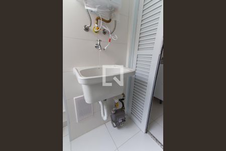 Apartamento para alugar com 80m², 3 quartos e 1 vagaÁrea de Serviço