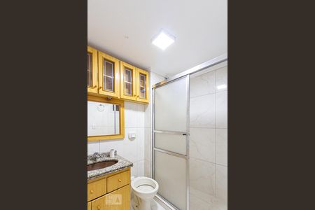 Banheiro de apartamento para alugar com 1 quarto, 29m² em Centro Histórico, Porto Alegre