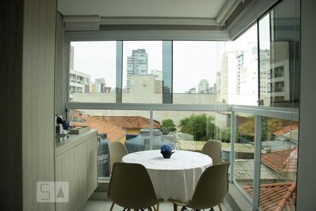 Varanda gourmet de apartamento à venda com 1 quarto, 33m² em Pinheiros, São Paulo