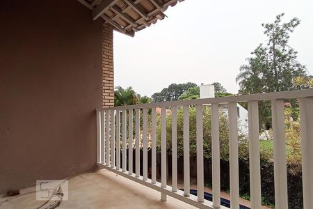 Casa de condomínio à venda com 375m², 3 quartos e 4 vagas Casa de condomínio à venda com 375m², 3 quartos e 4 vagasVaranda da suíte 3