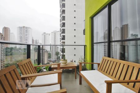 Varanda de apartamento à venda com 2 quartos, 75m² em Vila Andrade, São Paulo