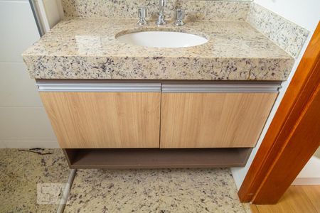 Apartamento à venda com 180m², 3 quartos e 3 vagasArmário do Banheiro da Suíte