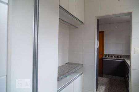 Apartamento à venda com 180m², 3 quartos e 3 vagasÁrea de Serviço