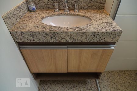 Apartamento à venda com 180m², 3 quartos e 3 vagasArmário do Banheiro Social 2