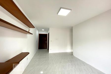 Sala de apartamento para alugar com 1 quarto, 53m² em Centro, São Leopoldo
