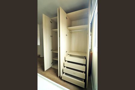 Apartamento para alugar com 31m², 1 quarto e 1 vagaQuarto - Armários