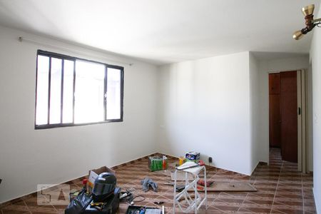 Sala de apartamento para alugar com 2 quartos, 47m² em Conjunto Residencial José Bonifácio, São Paulo