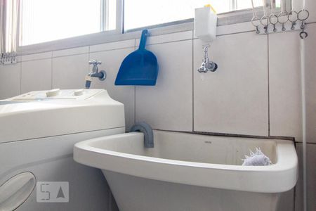 Apartamento à venda com 83m², 3 quartos e 1 vagaÁrea de serviço