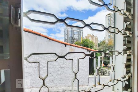 Casa à venda com 350m², 4 quartos e 3 vagas Casa à venda com 350m², 4 quartos e 3 vagasVista da Suíte 2