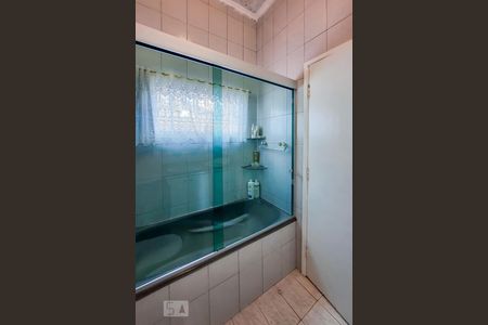 Casa à venda com 350m², 4 quartos e 3 vagas Casa à venda com 350m², 4 quartos e 3 vagasBanheiro da Suíte 2