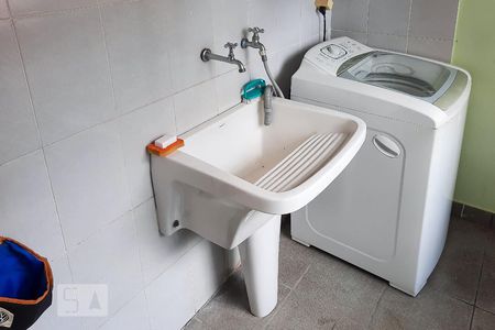 Casa à venda com 350m², 4 quartos e 3 vagas Casa à venda com 350m², 4 quartos e 3 vagasÁrea de Serviço