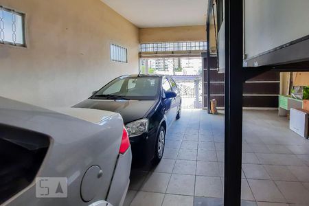 Casa à venda com 350m², 4 quartos e 3 vagas Casa à venda com 350m², 4 quartos e 3 vagasGaragem