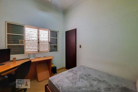 Casa à venda com 350m², 4 quartos e 3 vagas Casa à venda com 350m², 4 quartos e 3 vagasQuarto 2