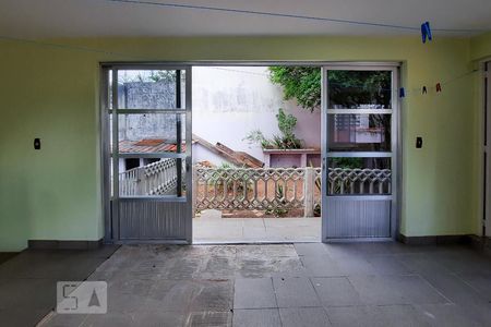 Casa à venda com 350m², 4 quartos e 3 vagas Casa à venda com 350m², 4 quartos e 3 vagasÁrea de Serviço