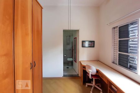 Casa à venda com 350m², 4 quartos e 3 vagas Casa à venda com 350m², 4 quartos e 3 vagasSuíte 2