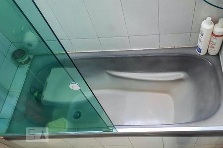 Casa à venda com 350m², 4 quartos e 3 vagas Casa à venda com 350m², 4 quartos e 3 vagasBanheiro da Suíte 2