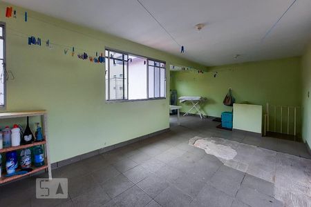 Casa à venda com 350m², 4 quartos e 3 vagas Casa à venda com 350m², 4 quartos e 3 vagasÁrea de Serviço